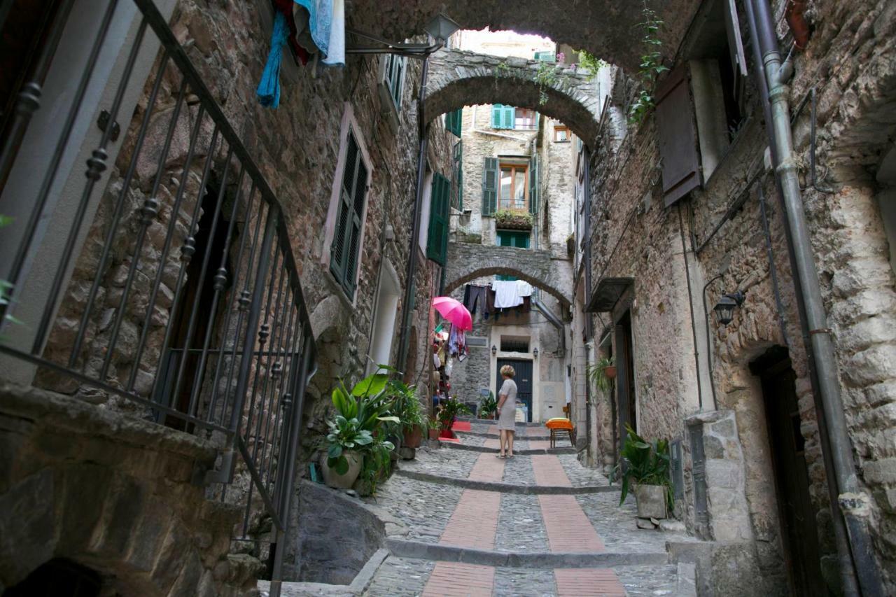 Appartamento Le Violette Dolceacqua Exteriör bild